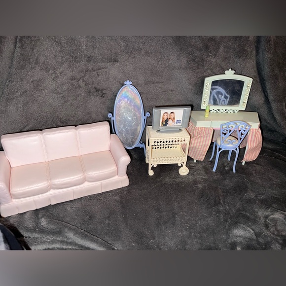 2002 Mattel Mary-Kate & Ashley Olsen Let’s Get Stylin’! Dressing Room B0175 Doll - Picture 1 of 12